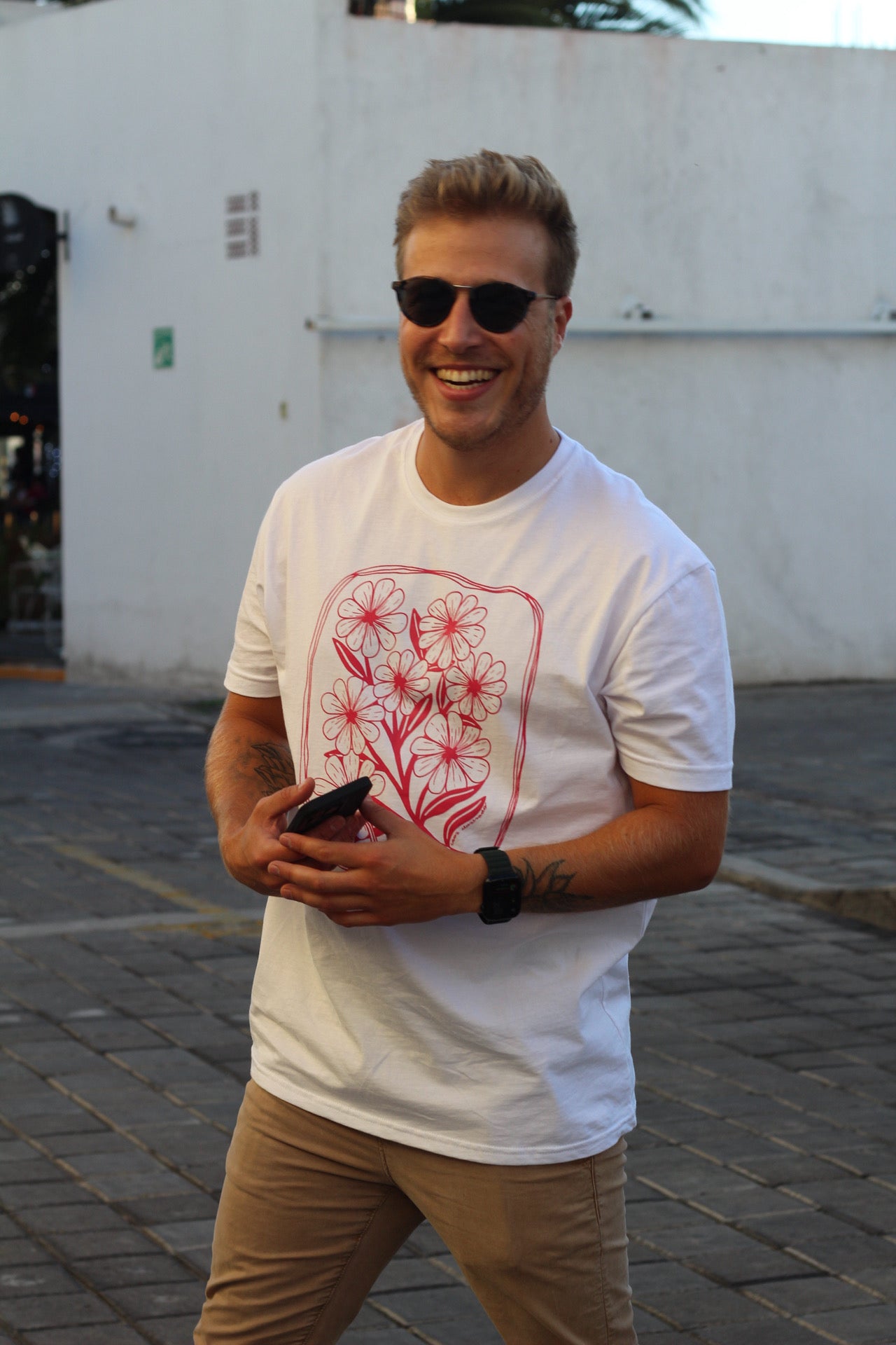 T-shirt de flores Caos Ilustrado